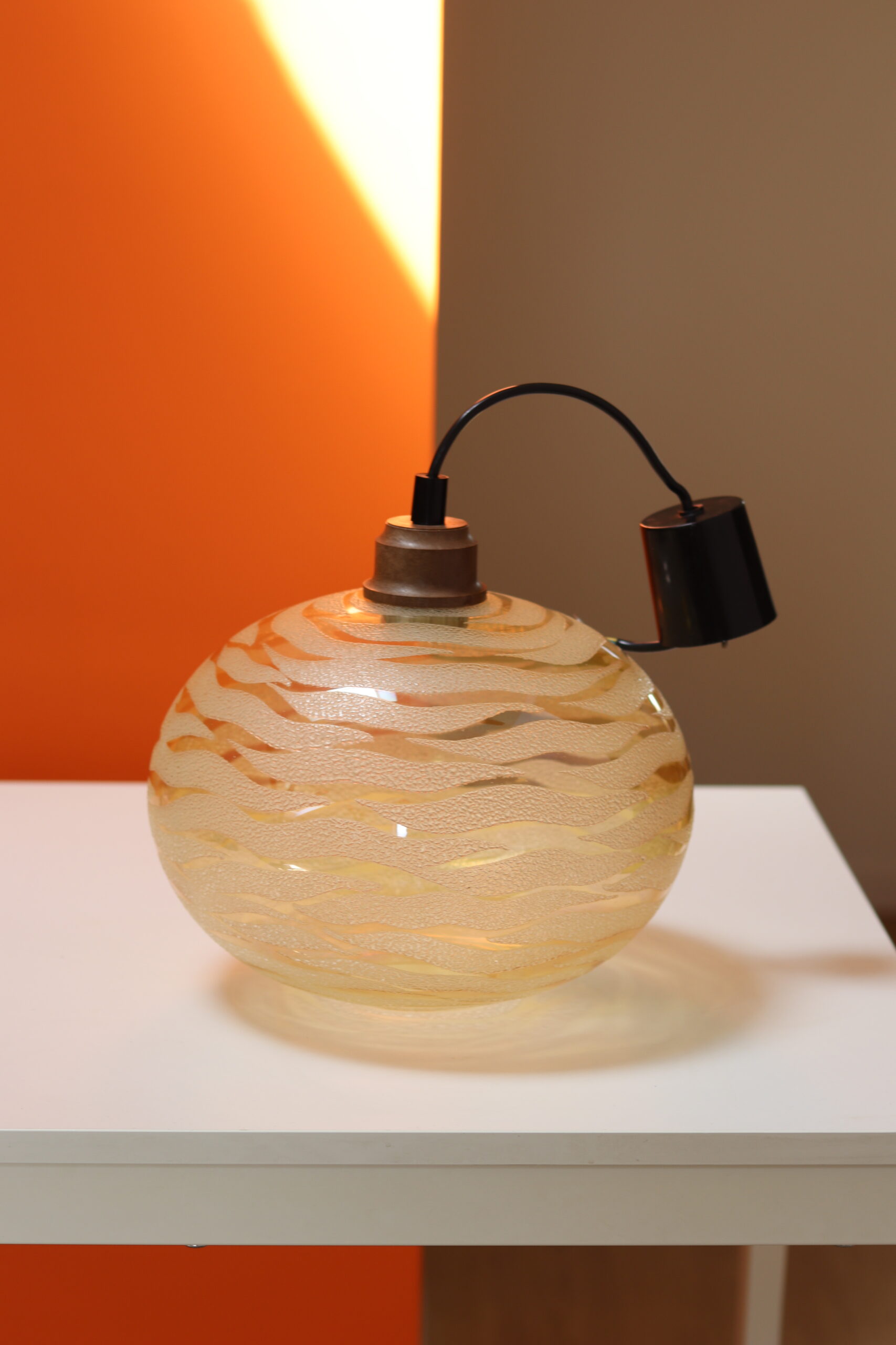 Szklana lampa sufitowa, lata 70 - obrazek 3