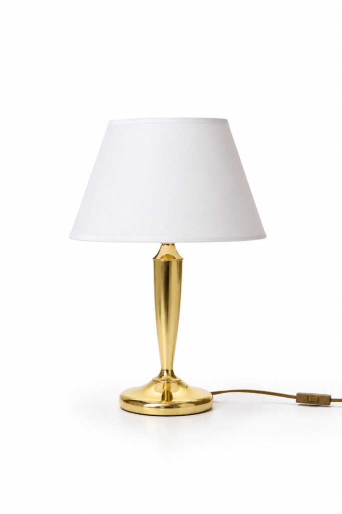 Mosiądzowana lampa stołowa