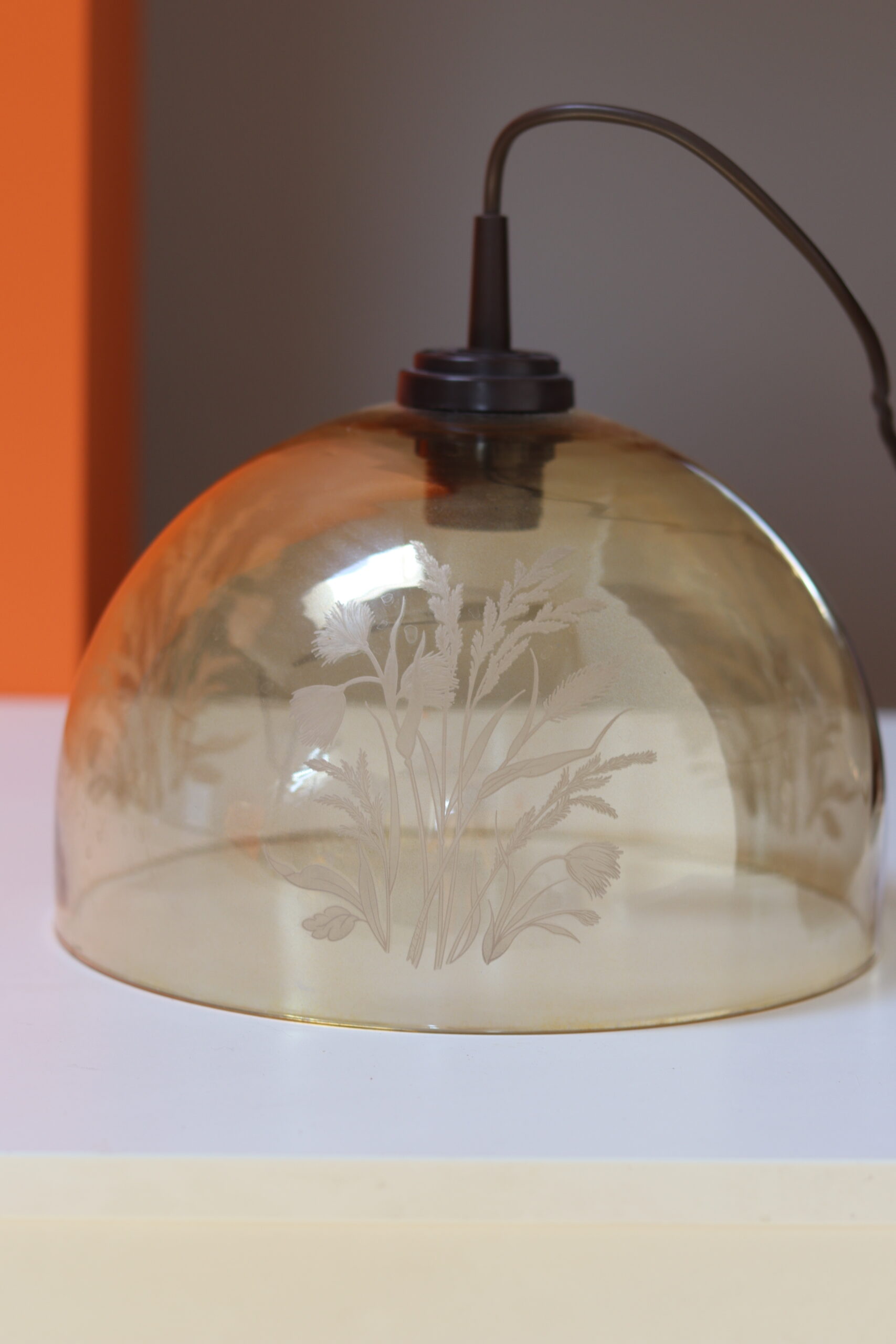 Lampa wisząca ze szklanym kloszem - obrazek 2