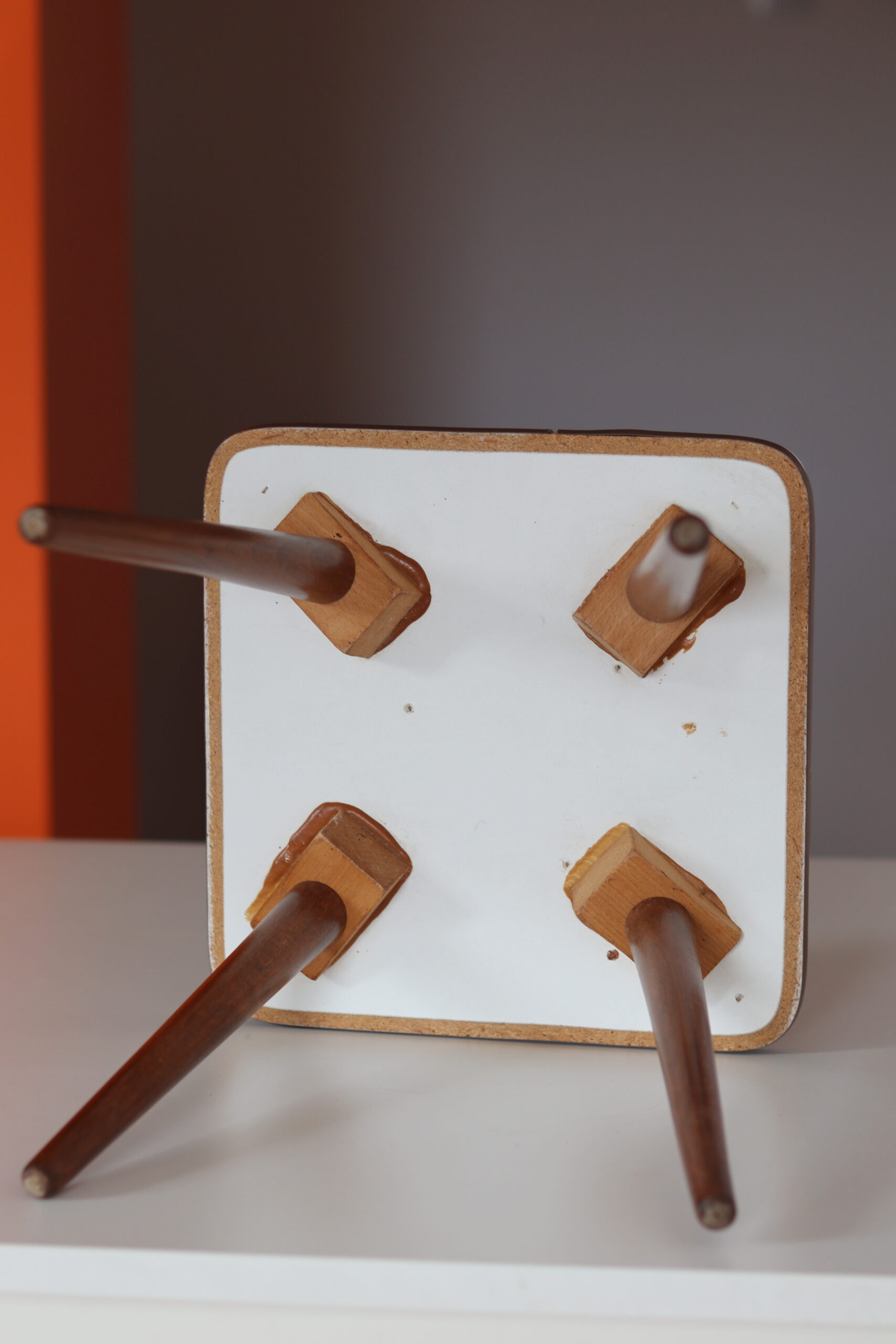 Niewielki kwietnik na nóżkach vintage lata 60 - obrazek 4